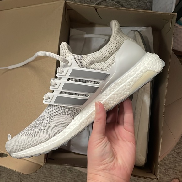 Brand Neww Adidas Ultraboost 1.0 - Picture 7 of 9